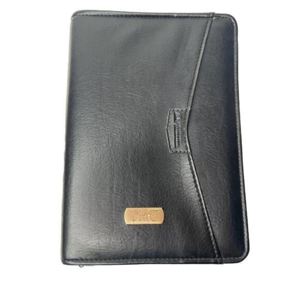 Vintage 2005 Day Runner Black Personal Organizer System 6 Ring Binder Zip